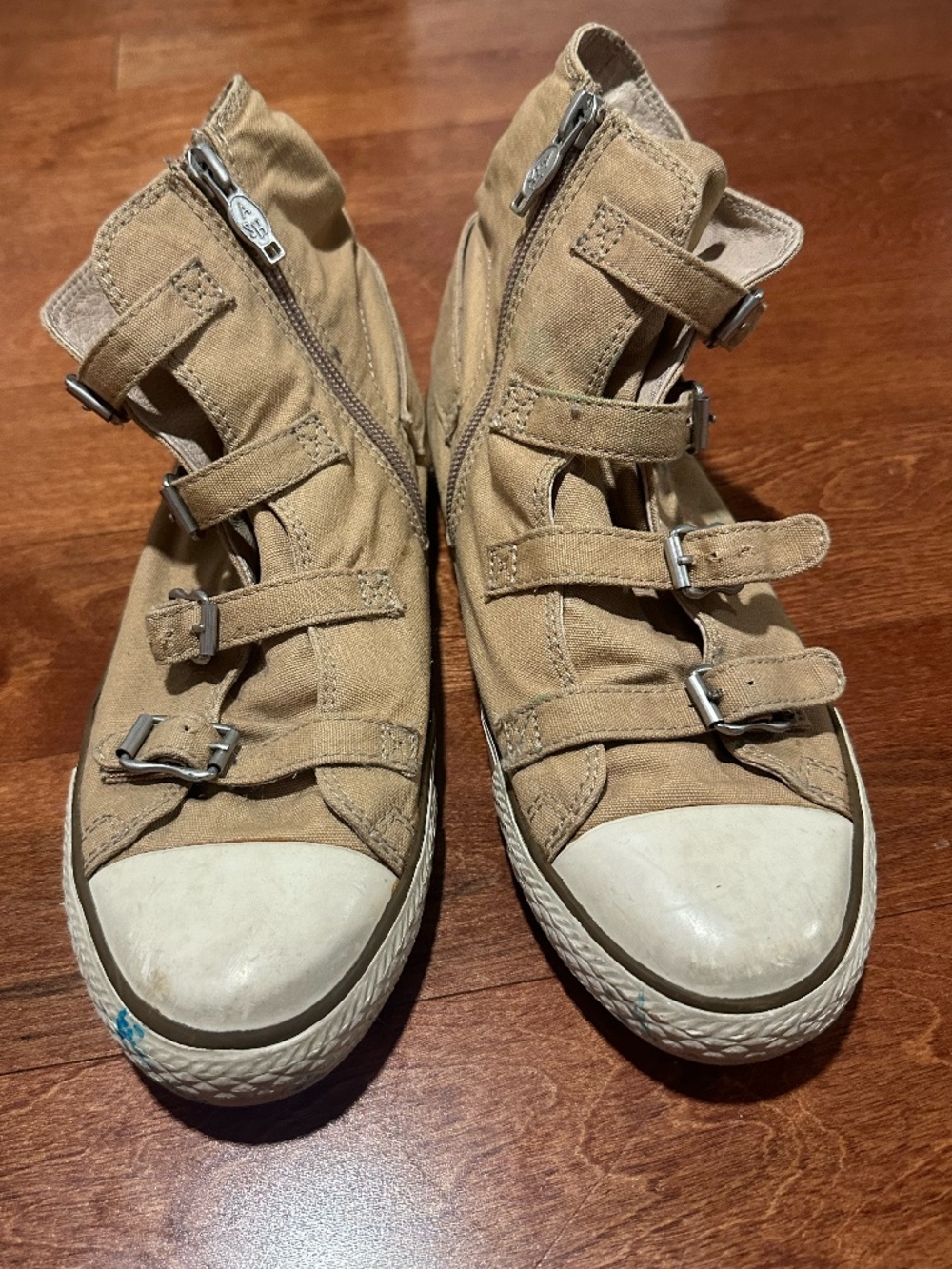 Ash Femme Virgin Sneaker size 39